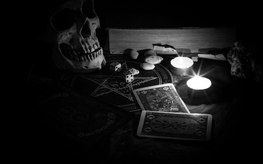 L’Étoile et la Lune : intuition et guidance ancestrale dans le tarot